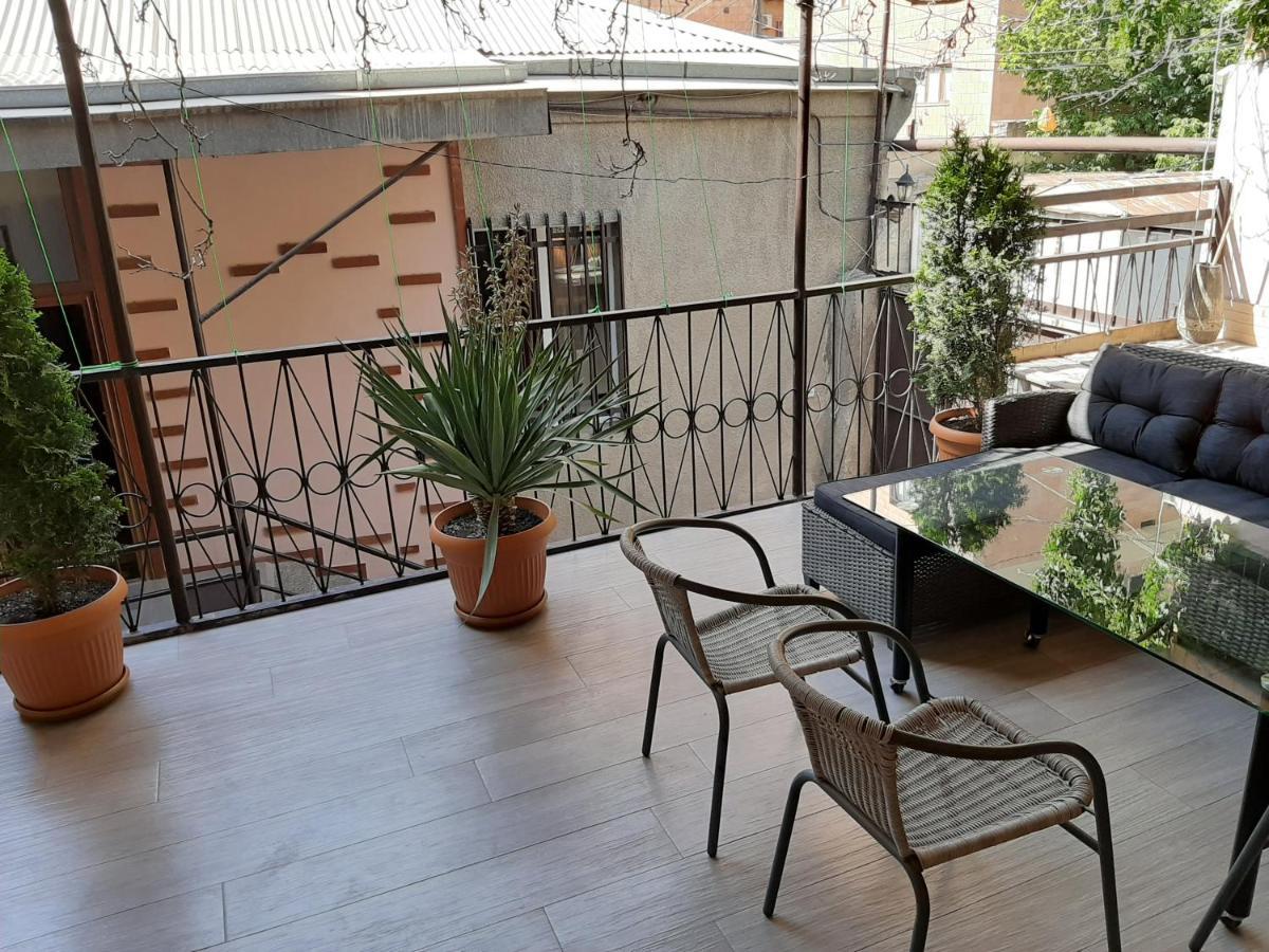 Shara Talyan Guest House & Tours Erivan Exterior foto